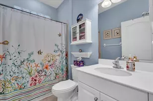 235 Auburn Woods Cir, Venice, FL 34292 - Photo 36