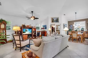 235 Auburn Woods Cir, Venice, FL 34292 - Photo 12