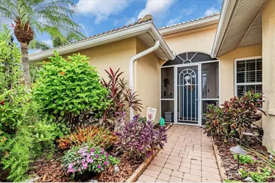 235 Auburn Woods Circle, Venice, FL 34292 - Photo 4