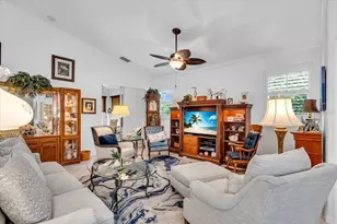 235 Auburn Woods Cir, Venice, FL 34292 - Photo 14