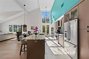 140 N Casey Key Rd, Osprey, FL 34229 - Photo 10