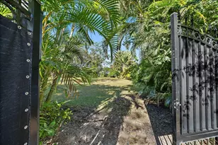 1643 S Lake Shore Dr, Sarasota, FL 34231 - Photo 4