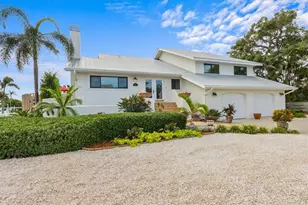 505 75th St, Holmes Beach, FL 34217 - Photo 4