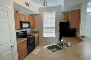 5500 Rosehill Rd, Sarasota, FL 34233 - Photo 2