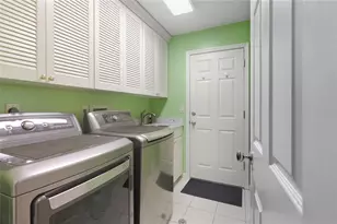 8009 Bobcat Cir, Sarasota, FL 34238 - Photo 32