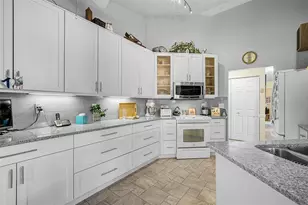4850 Raintree St Cir E, Bradenton, FL 34203 - Photo 10