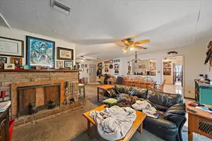 2340 Valencia Dr, Sarasota, FL 34239 - Photo 6