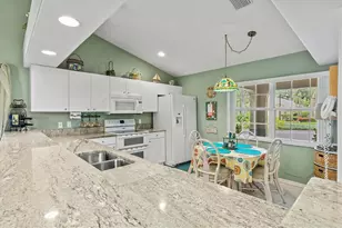 4727 Tivoli Ave, Sarasota, FL 34235 - Photo 8