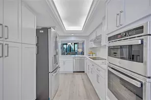 5880 Midnight Pass Rd, Sarasota, FL 34242 - Photo 16