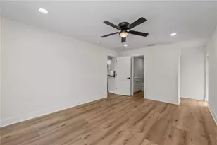 3819 Shore Acres Blvd NE, Saint Petersburg, FL 33703 - Photo 14