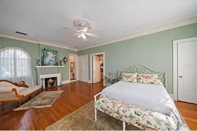 2830 Bay Shore Circle, Sarasota, FL 34234 - Photo 12