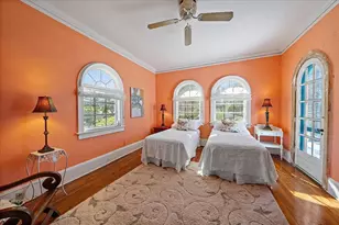 2830 Bay Shore Cir, Sarasota, FL 34234 - Photo 14