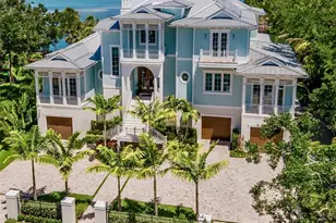 659 Key Royale Dr, Holmes Beach, FL 34217 - Photo 1