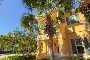 3756 82nd Ave Cir E, Sarasota, FL 34243 - Photo 2