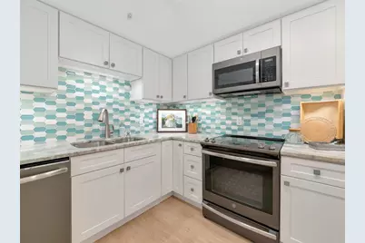 1255 N Gulfstream Avenue #204, Sarasota, FL 34236 - Photo 10