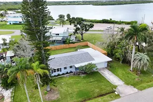 723 45th St Ct W, Palmetto, FL 34221 - Photo 4