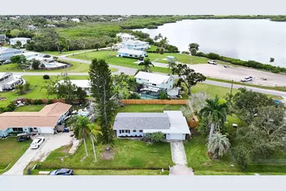 723 45th Street Court W, Palmetto, FL 34221 - Photo 36