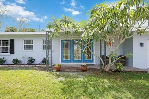 723 45th St Ct W, Palmetto, FL 34221 - Photo 2