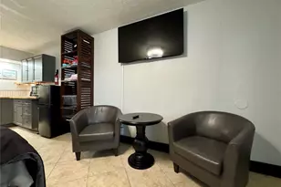 7150 N Tamiami Trl, Sarasota, FL 34243 - Photo 12