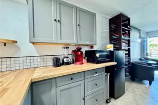 7150 N Tamiami Trl, Sarasota, FL 34243 - Photo 14