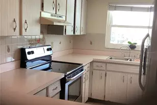 2240 Stickney Point Rd, Sarasota, FL 34231 - Photo 6