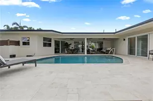 624 Dundee Ln, Holmes Beach, FL 34217 - Photo 32