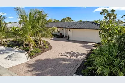 624 Dundee Lane, Holmes Beach, FL 34217 - Photo 60