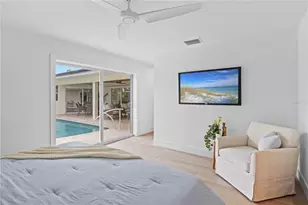 624 Dundee Ln, Holmes Beach, FL 34217 - Photo 20