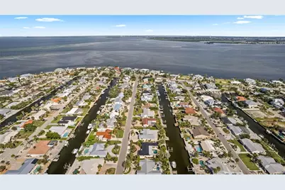 624 Dundee Lane, Holmes Beach, FL 34217 - Photo 66