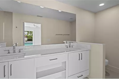 624 Dundee Lane, Holmes Beach, FL 34217 - Photo 32