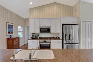 7270 Alicante Dr, Sarasota, FL 34238 - Photo 40