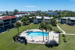 725 Manatee Ave, Holmes Beach, FL 34217 - Photo 4