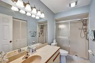 6221 Timberlake Dr, Sarasota, FL 34243 - Photo 18