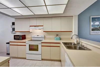 6221 Timber Lake Drive #C10, Sarasota, FL 34243 - Photo 10