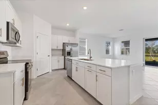 19095 Cabernet Ct, Venice, FL 34293 - Photo 8