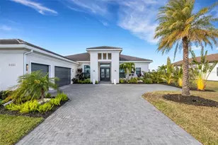 8921 Artisan Wy, Sarasota, FL 34240 - Photo 2