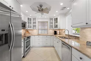 1161 Coquille St, Sarasota, FL 34242 - Photo 10