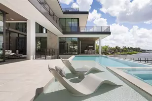 388 S Shore Dr, Sarasota, FL 34234 - Photo 38