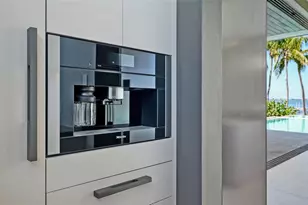 388 S Shore Dr, Sarasota, FL 34234 - Photo 26