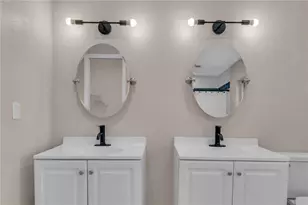 2544 Carlisle Pl, Sarasota, FL 34231 - Photo 32