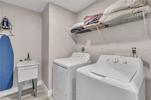 2544 Carlisle Pl, Sarasota, FL 34231 - Photo 26