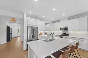 8257 Shooting Star Rd, Sarasota, FL 34241 - Photo 2