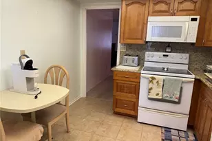 8101 11th St N, Saint Petersburg, FL 33702 - Photo 16