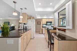 3953 Glen Oaks Manor Dr, Sarasota, FL 34232 - Photo 6