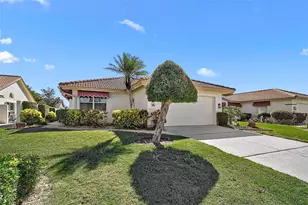 4717 Peridia Blvd E, Bradenton, FL 34203 - Photo 2