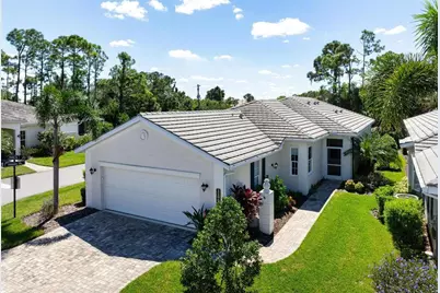 11065 Barnsley Drive, Venice, FL 34293 - Photo 2