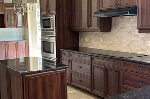 11065 Barnsley Dr, Venice, FL 34293 - Photo 2