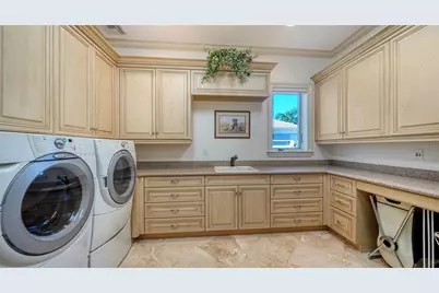 7320 Barclay Court, University Park, FL 34201 - Photo 46