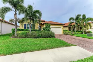 10221 Loch Lomond Dr, Bradenton, FL 34211 - Photo 6