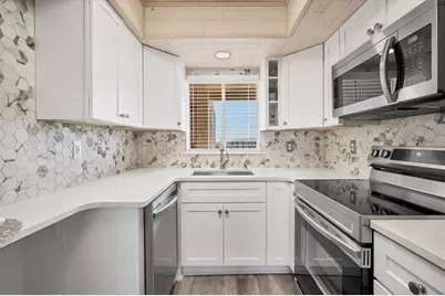 3661 Lake Bayshore Drive #507J, Bradenton, FL 34205 - Photo 6